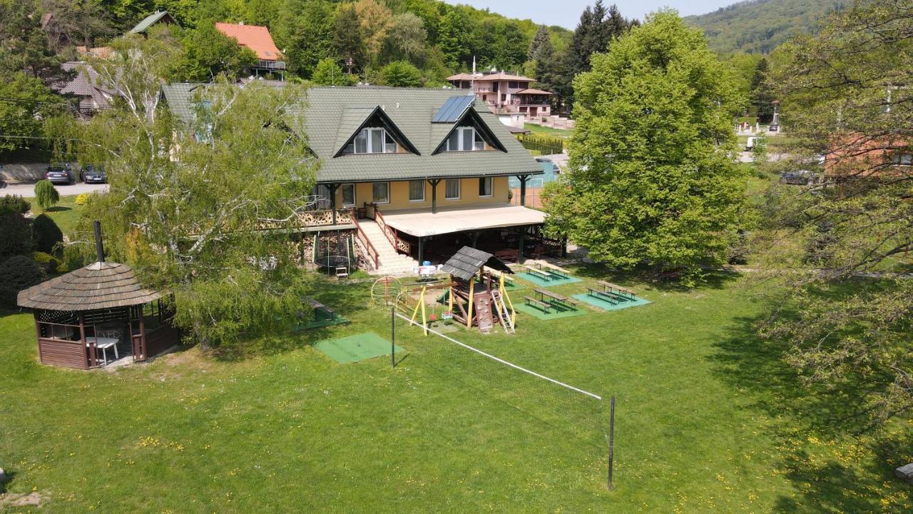 Penzion Pramen Вінне Екстер'єр фото