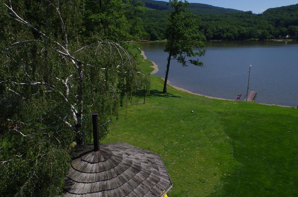 Penzion Pramen Вінне Екстер'єр фото